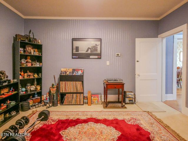 10 Pine Street, Athens, TN 37303