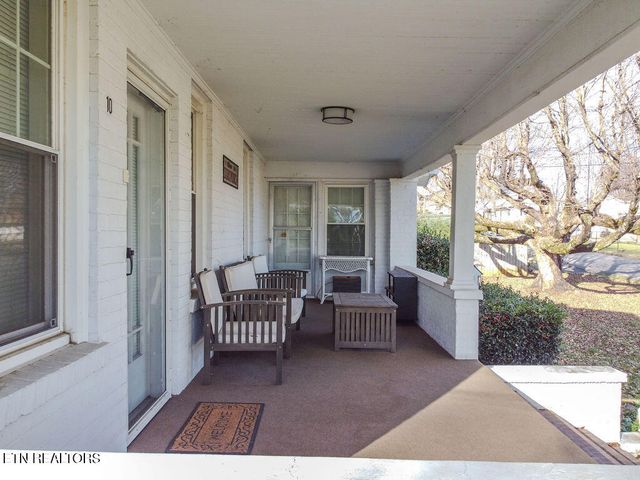 10 Pine Street, Athens, TN 37303