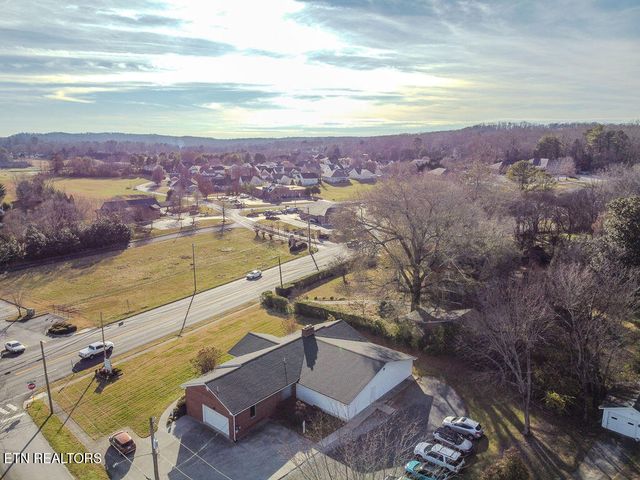 10 Pine Street, Athens, TN 37303