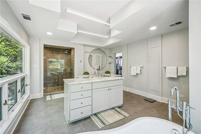 5 W Wesley Ridge NW, Atlanta, GA 30327