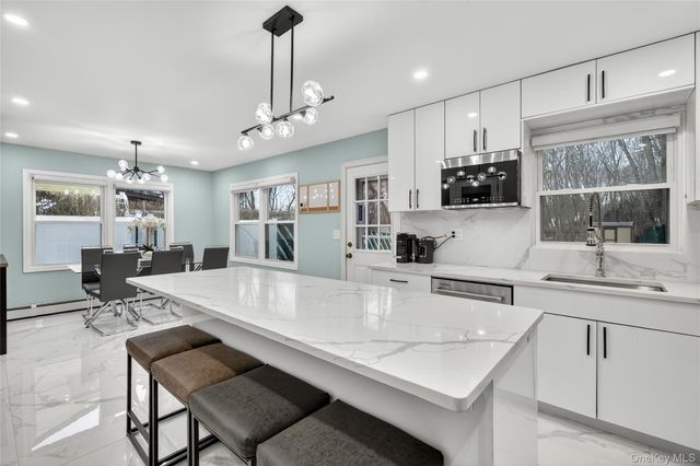 21 Green Avenue, Valley Cottage, NY 10989