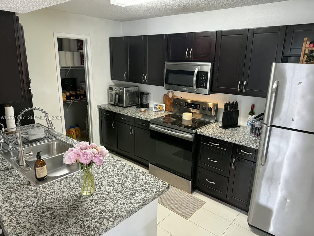10360 SW 150th Ct 12209, Miami, FL 33196