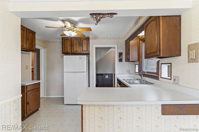 1406 Moran Avenue, Lincoln Park, MI 48146