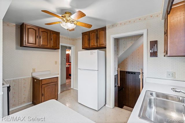 1406 Moran Avenue, Lincoln Park, MI 48146