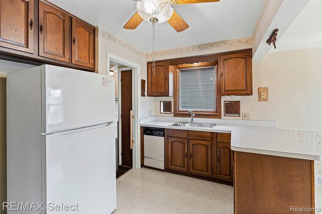 1406 Moran Avenue, Lincoln Park, MI 48146