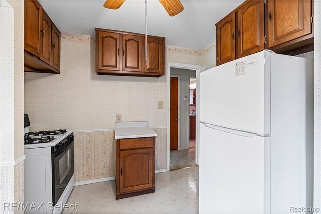 1406 Moran Avenue, Lincoln Park, MI 48146