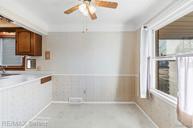 1406 Moran Avenue, Lincoln Park, MI 48146