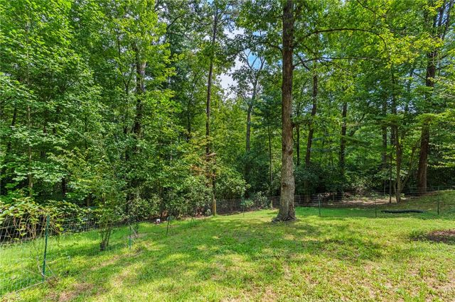 300 Whispering Falls Drive, Pickens, SC 29671