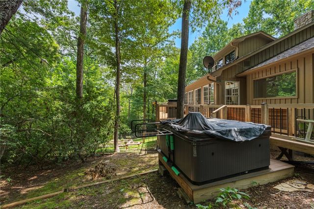 300 Whispering Falls Drive, Pickens, SC 29671