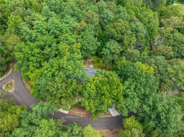 300 Whispering Falls Drive, Pickens, SC 29671