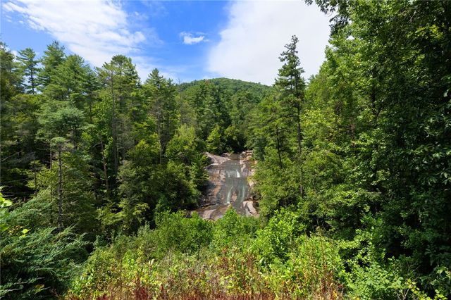 300 Whispering Falls Drive, Pickens, SC 29671