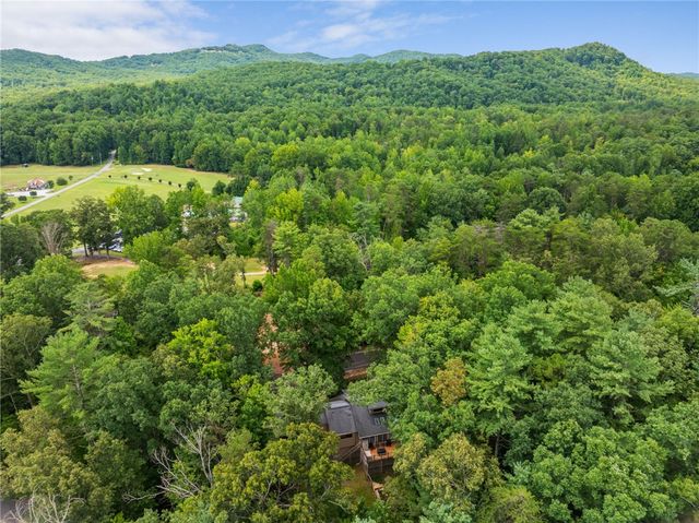 300 Whispering Falls Drive, Pickens, SC 29671