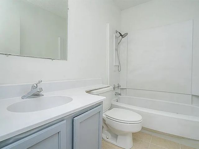 210 Rolston Road 5, Irving, TX 75060