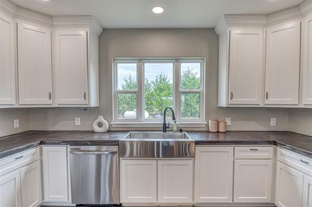 22355 Davis Drive, Earlsboro, OK 74840