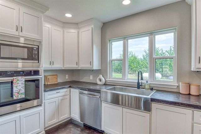 22355 Davis Drive, Earlsboro, OK 74840