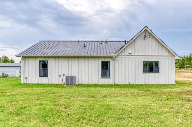 22355 Davis Drive, Earlsboro, OK 74840