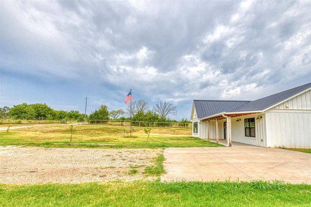 22355 Davis Drive, Earlsboro, OK 74840