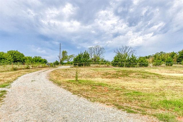 22355 Davis Drive, Earlsboro, OK 74840