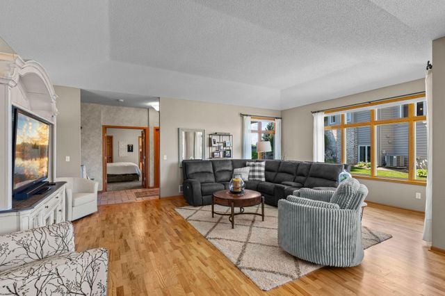 3144 Wilds Ridge Court NW, Prior Lake, MN 55372