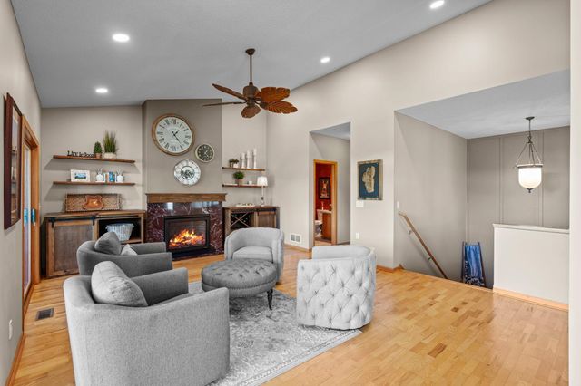 3144 Wilds Ridge Court NW, Prior Lake, MN 55372