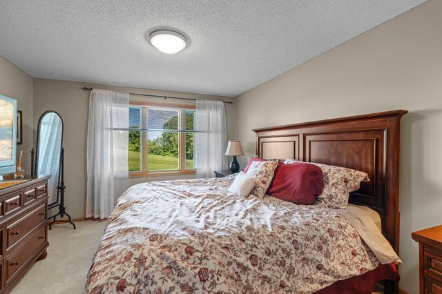 3144 Wilds Ridge Court NW, Prior Lake, MN 55372