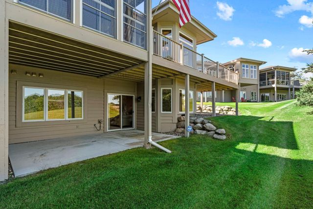 3144 Wilds Ridge Court NW, Prior Lake, MN 55372