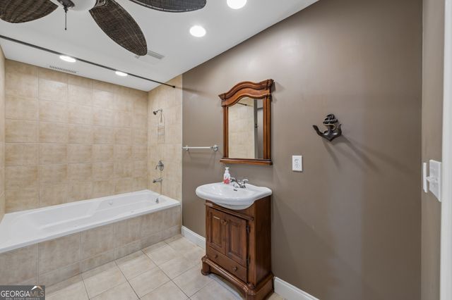 6137 White Oak Drive, Flowery Branch, GA 30542