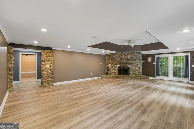 6137 White Oak Drive, Flowery Branch, GA 30542
