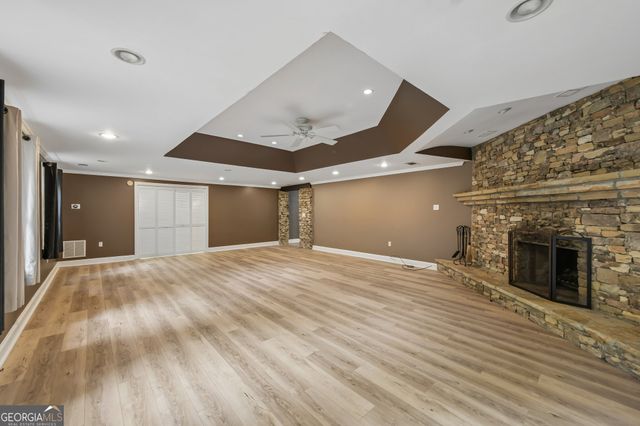 6137 White Oak Drive, Flowery Branch, GA 30542