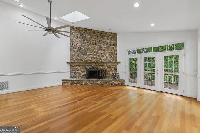 6137 White Oak Drive, Flowery Branch, GA 30542