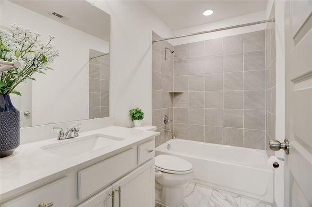 1922 Pleasant Grove Drive, Missouri City, TX 77459