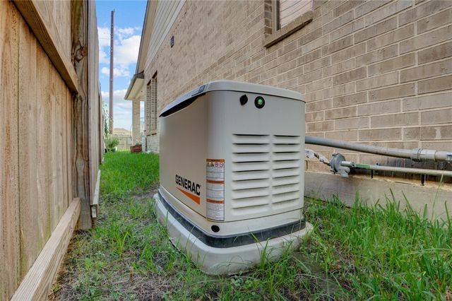 1922 Pleasant Grove Drive, Missouri City, TX 77459