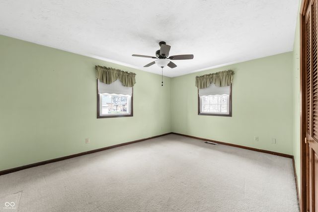 100 E Michelle Lane, Pendleton, IN 46064