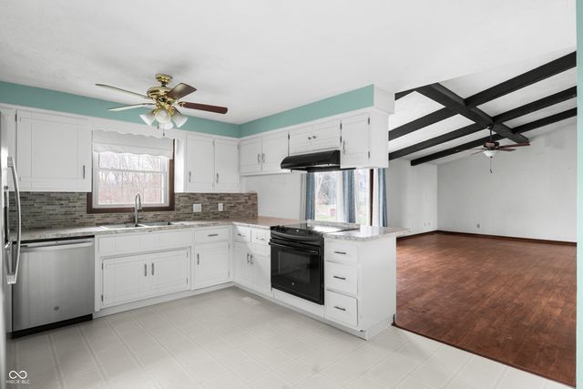 100 E Michelle Lane, Pendleton, IN 46064