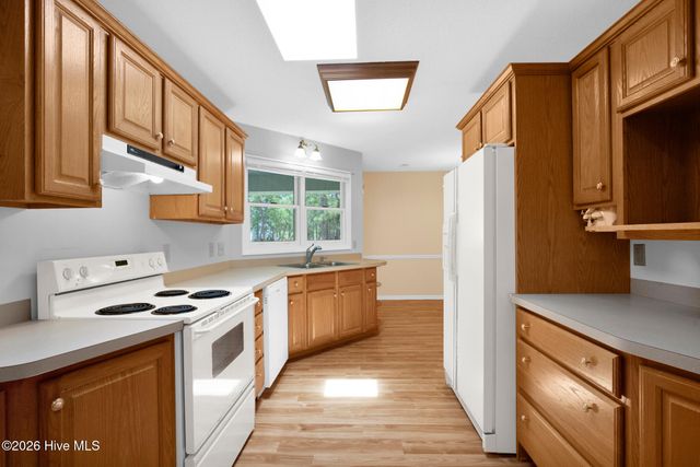691 Bald Eagle Drive, Vass, NC 28394