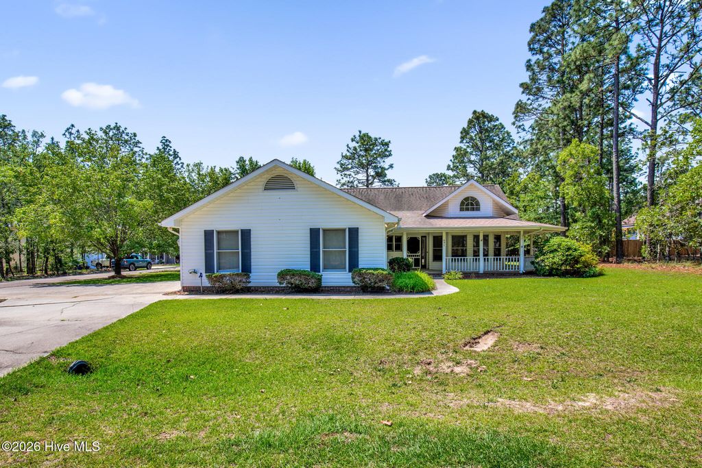 691 Bald Eagle Drive, Vass, NC 28394