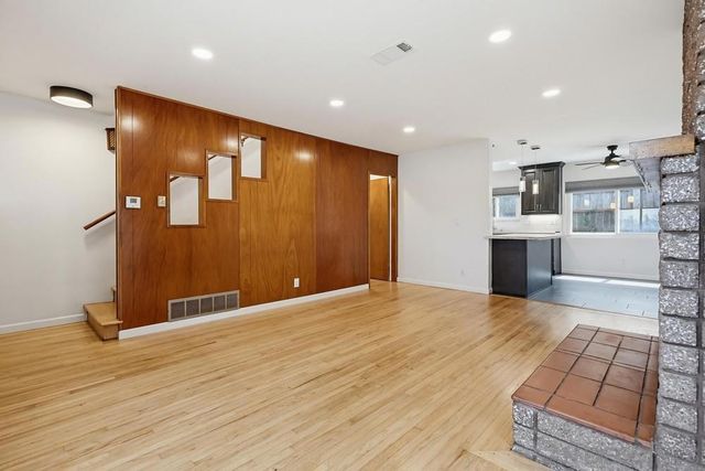 4347 Voltaire, San Diego, CA 92107