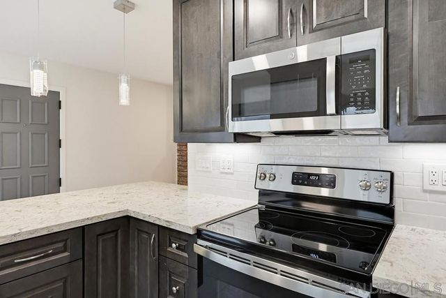 4347 Voltaire, San Diego, CA 92107