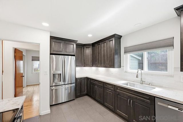 4347 Voltaire, San Diego, CA 92107