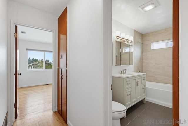 4347 Voltaire, San Diego, CA 92107