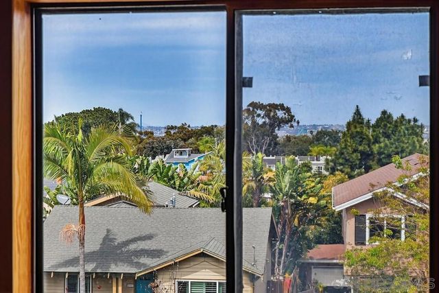 4347 Voltaire, San Diego, CA 92107