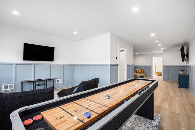 13785 Jane Way, Harbert, MI 49115