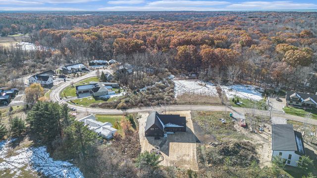 13785 Jane Way, Harbert, MI 49115