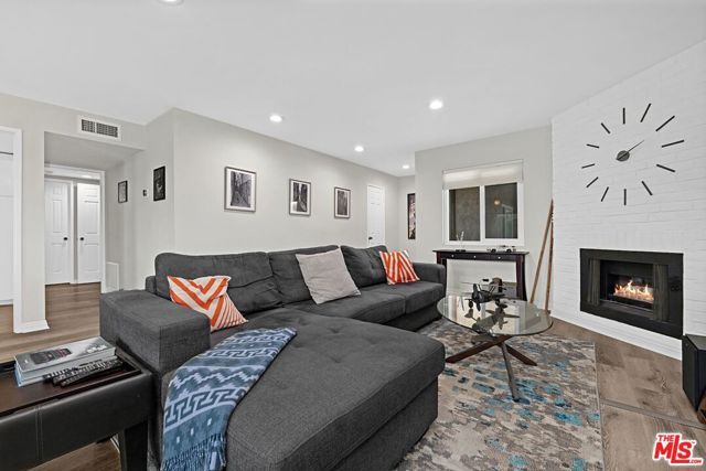 11337 Nebraska Avenue 303, Los Angeles, CA 90025
