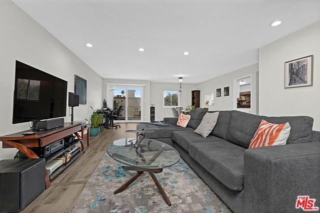 11337 Nebraska Avenue 303, Los Angeles, CA 90025