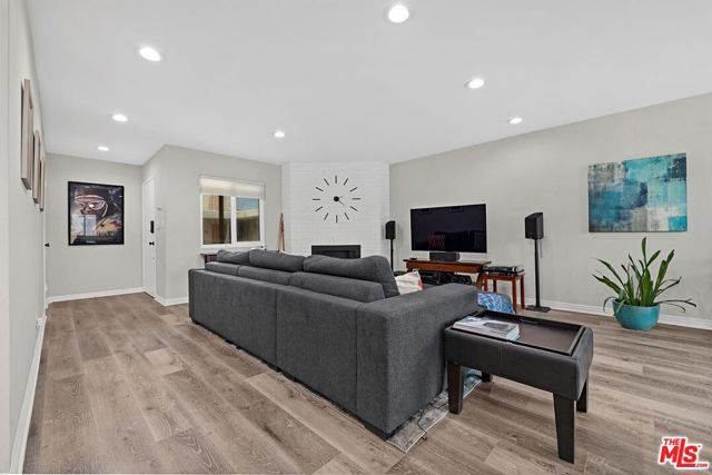 11337 Nebraska Avenue 303, Los Angeles, CA 90025