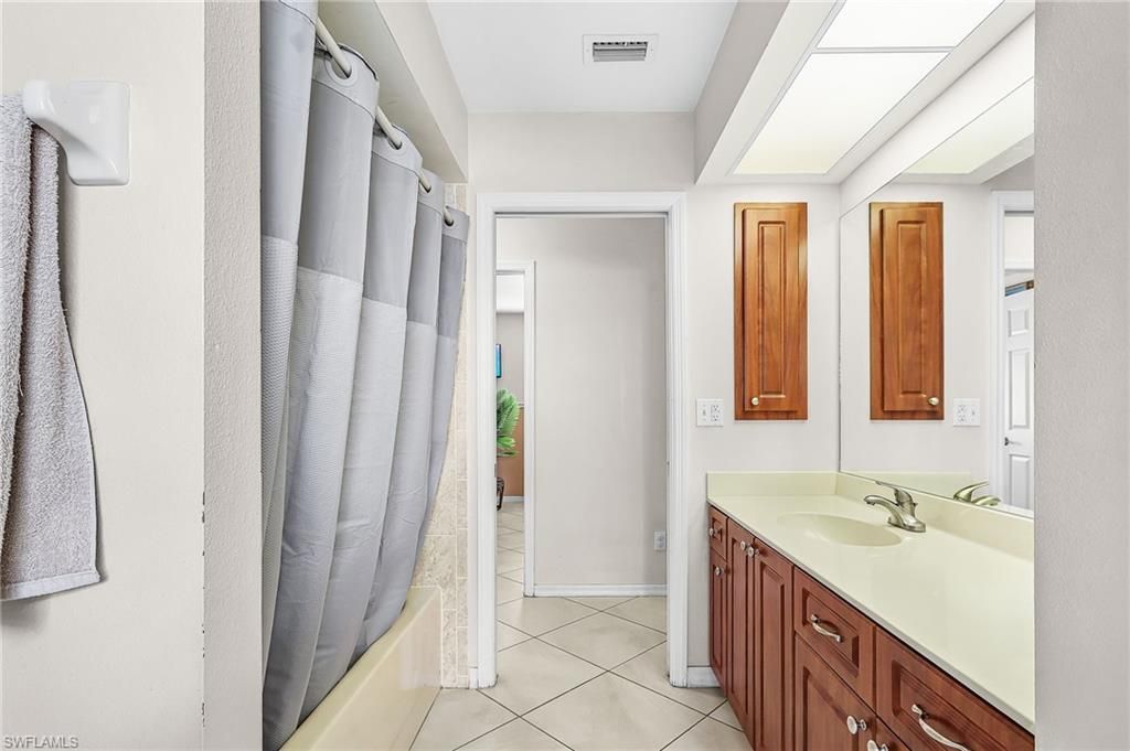 Image 23 of property listing at 1721 30th TER, Cape Coral, FL 33914