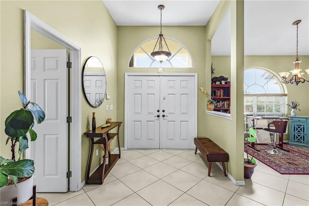 Image 5 of property listing at 1721 30th TER, Cape Coral, FL 33914