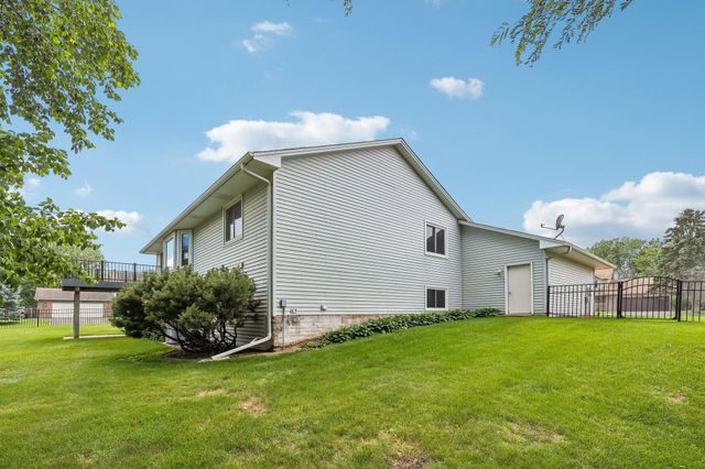 6030 Kirkwood Lane N, Plymouth, MN 55442
