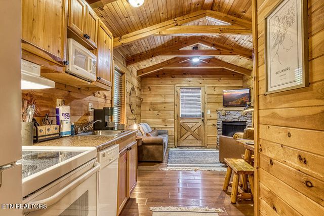 1003 Sumac Court, Sevierville, TN 37876